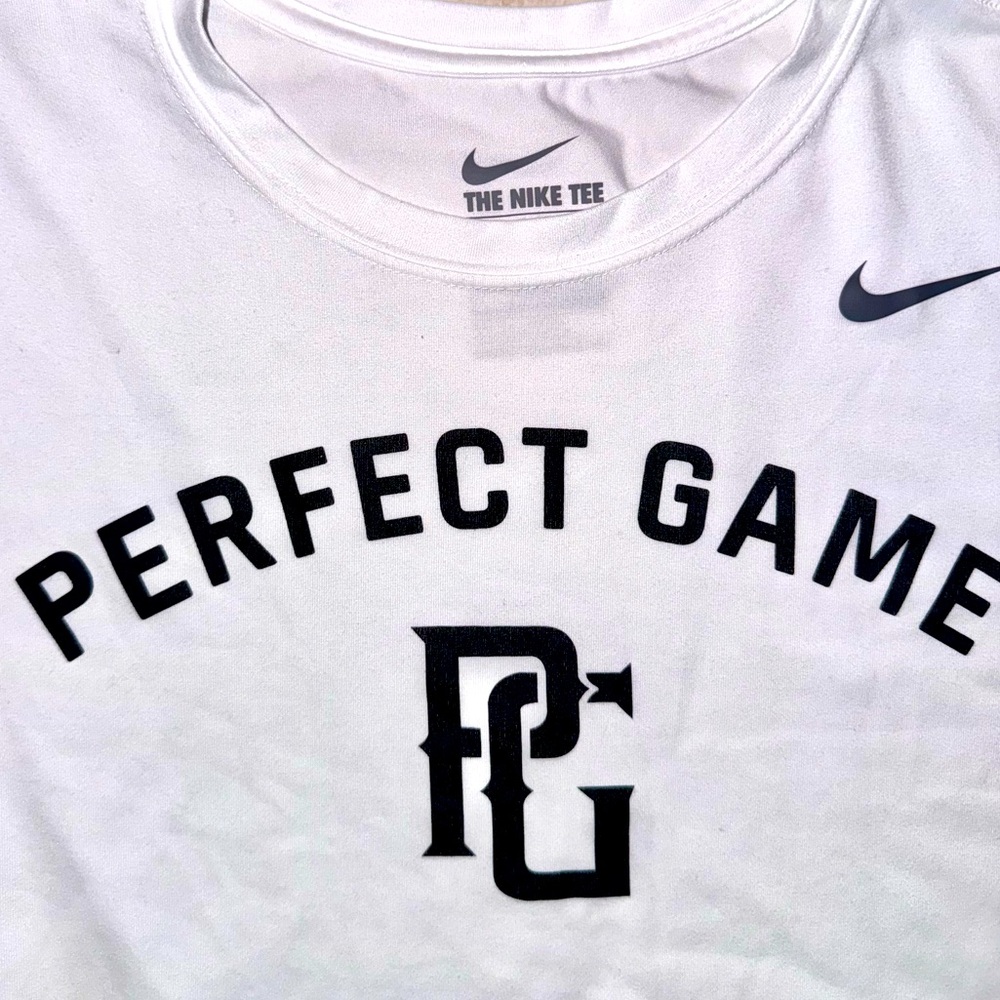 NIKE Perfect game PC WHITE LINF SLEEVE SHIRT MEN’s size small